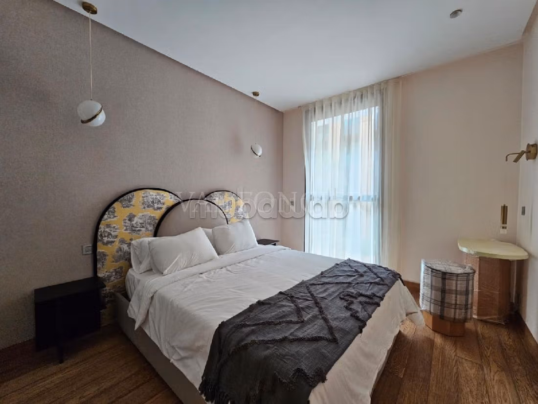 Rent an apartment in Ain Diab. Area of 185 m². Well furnished