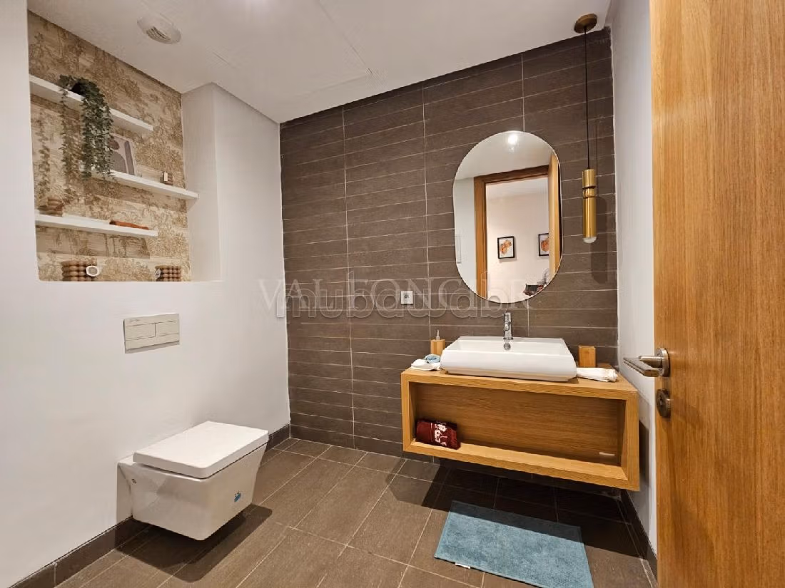 Rent an apartment in Ain Diab. Area of 185 m². Well furnished