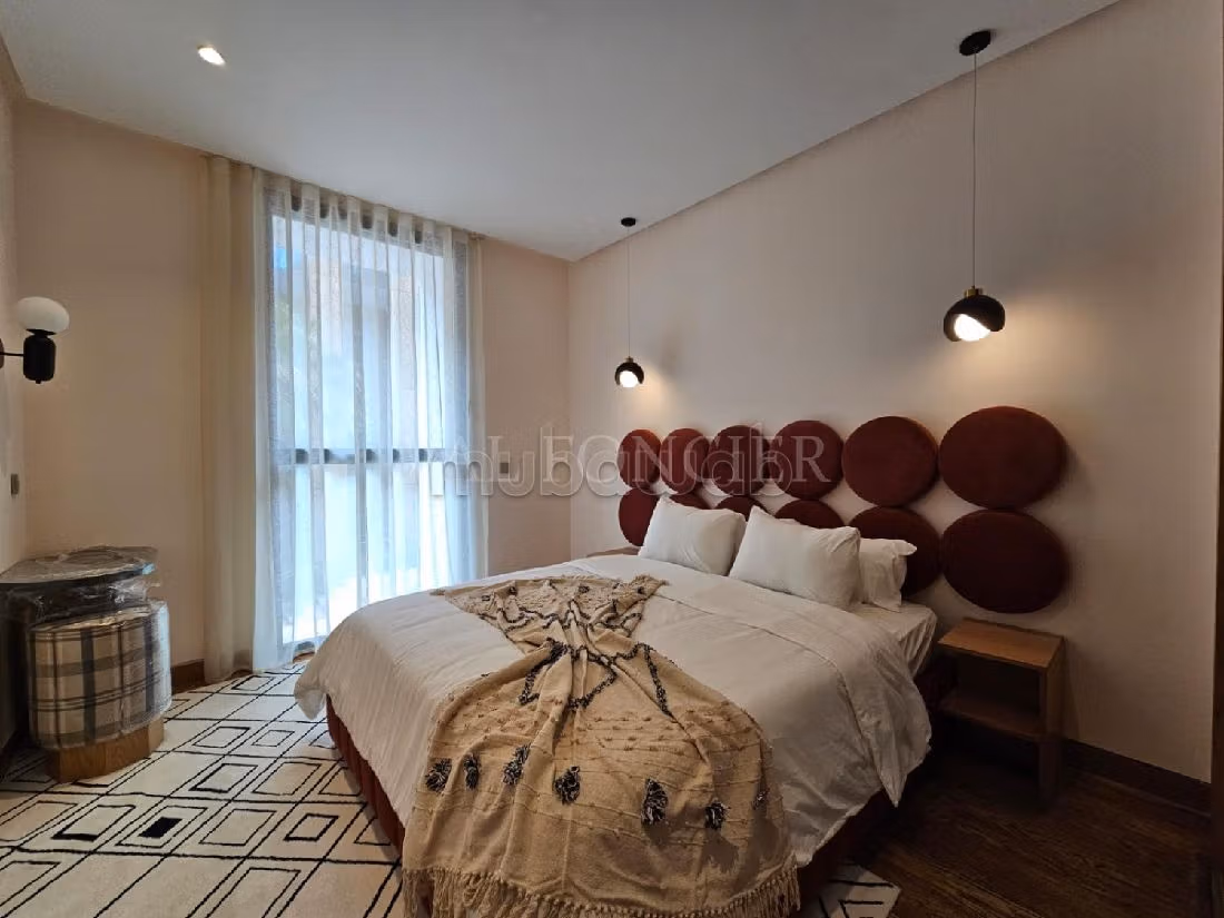 Rent an apartment in Ain Diab. Area of 185 m². Well furnished