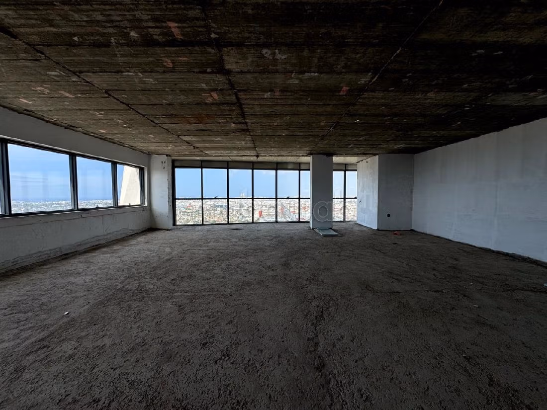 Nu te koop: kantoorruimte in Casablanca Finance City. Oppervlakte 564 m². Verstevigde deur en beveiligingssysteem. 