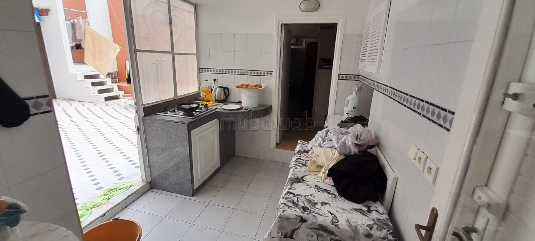 شقة رائعة للبيع براسين. 6 قطع. مصعد وشرفة. 