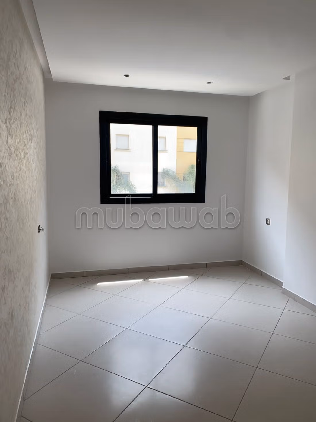 Koopappartementen in Du Golf. 1 Ruimte. Conciërgeservice en mooi zwembad. 