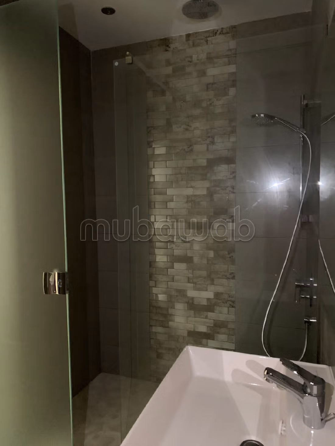 Koopappartementen in Du Golf. 1 Ruimte. Conciërgeservice en mooi zwembad. 