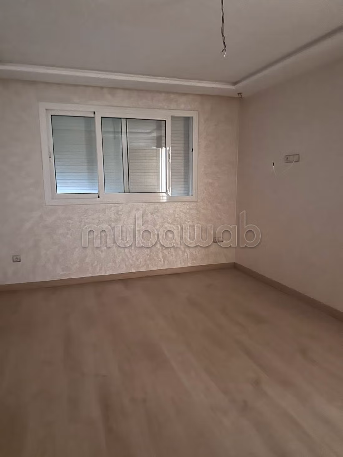 Sell apartment in Administratif. 1 Room. Caretaker service and air conditioning. 
