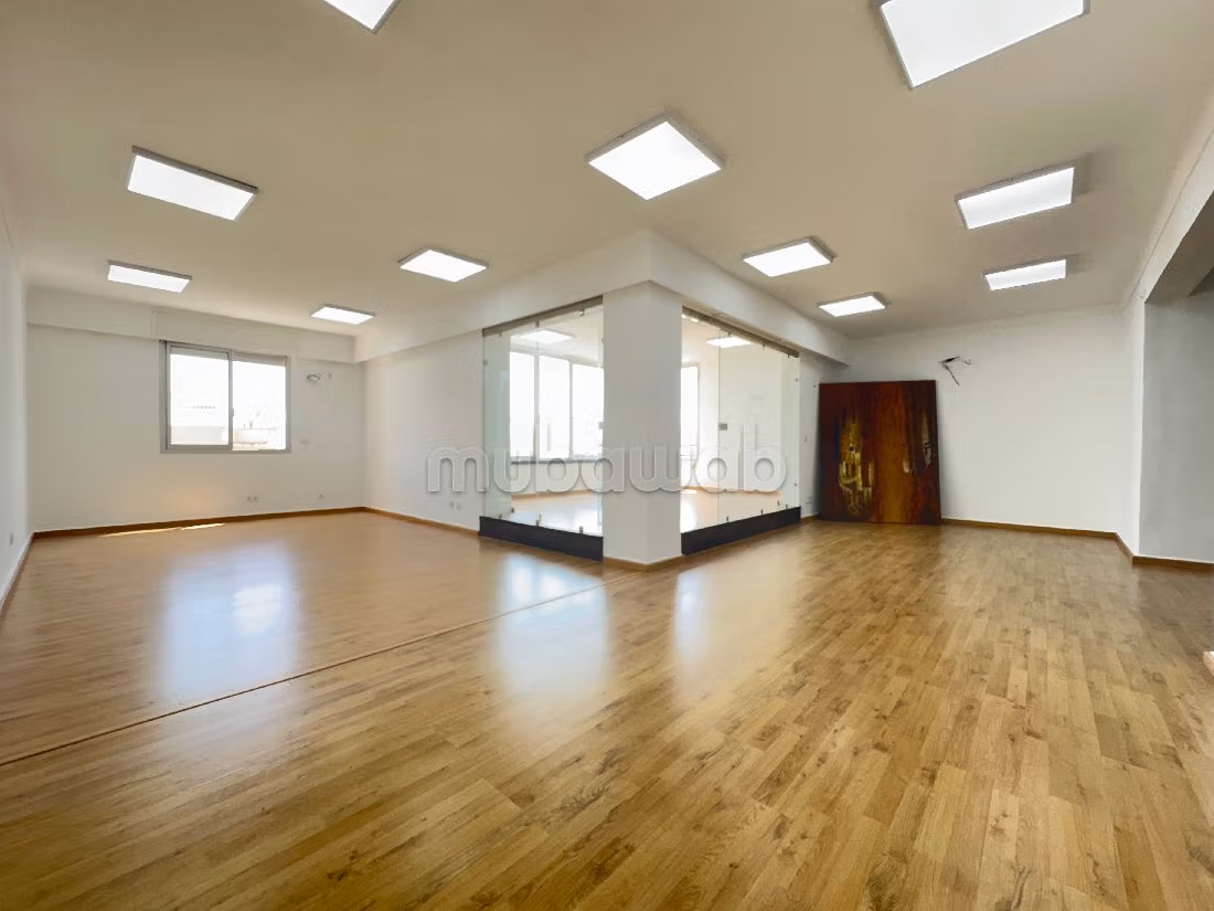 Offices for rent in Maârif Extension. Small area 270 m². Air conditioning system