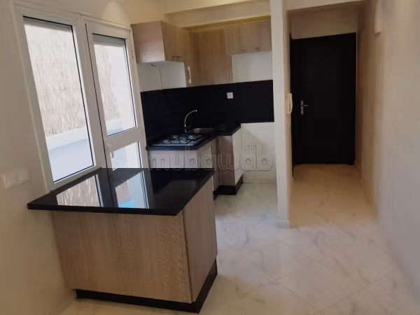 Bel appartement en location à Les Hôpitaux. Surface de 65 m². Avec ascenseur et terrasse