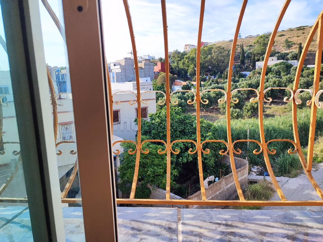 Appartement meublé à louer avec 3 façades