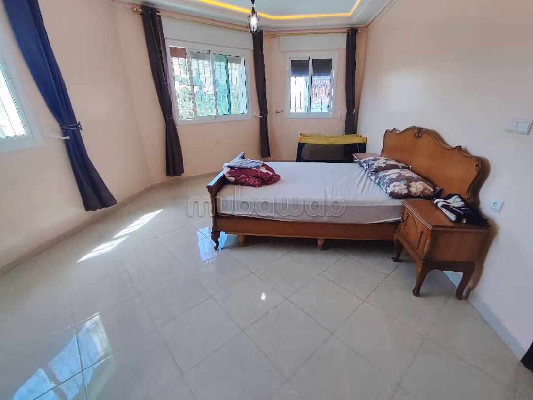 Appartement meublé à louer avec 3 façades