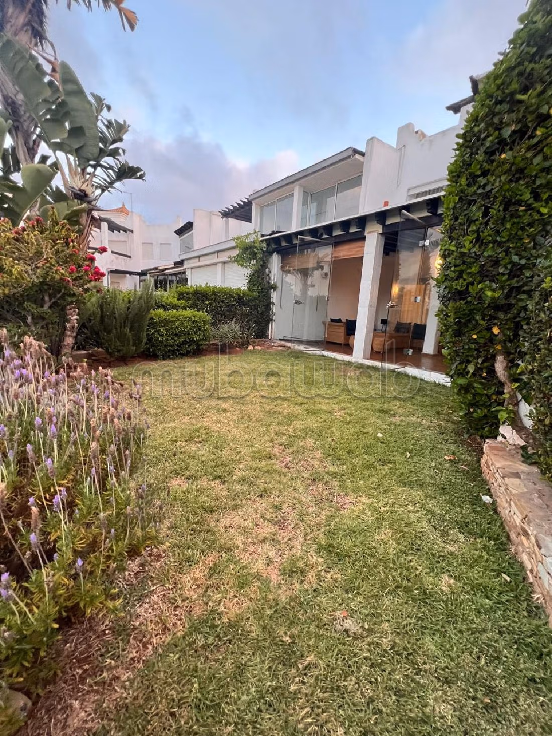 High quality villa rental. 4 comfortable rooms. 