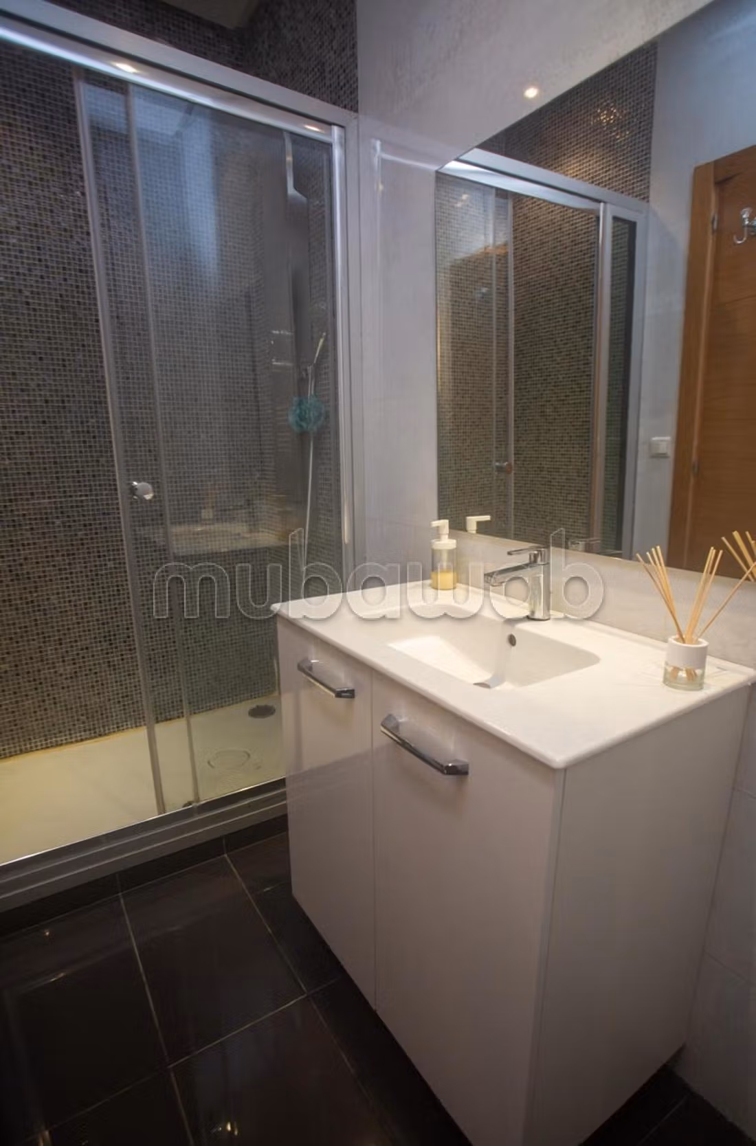 Appartement 140 m² à Les Hôpitaux — 18