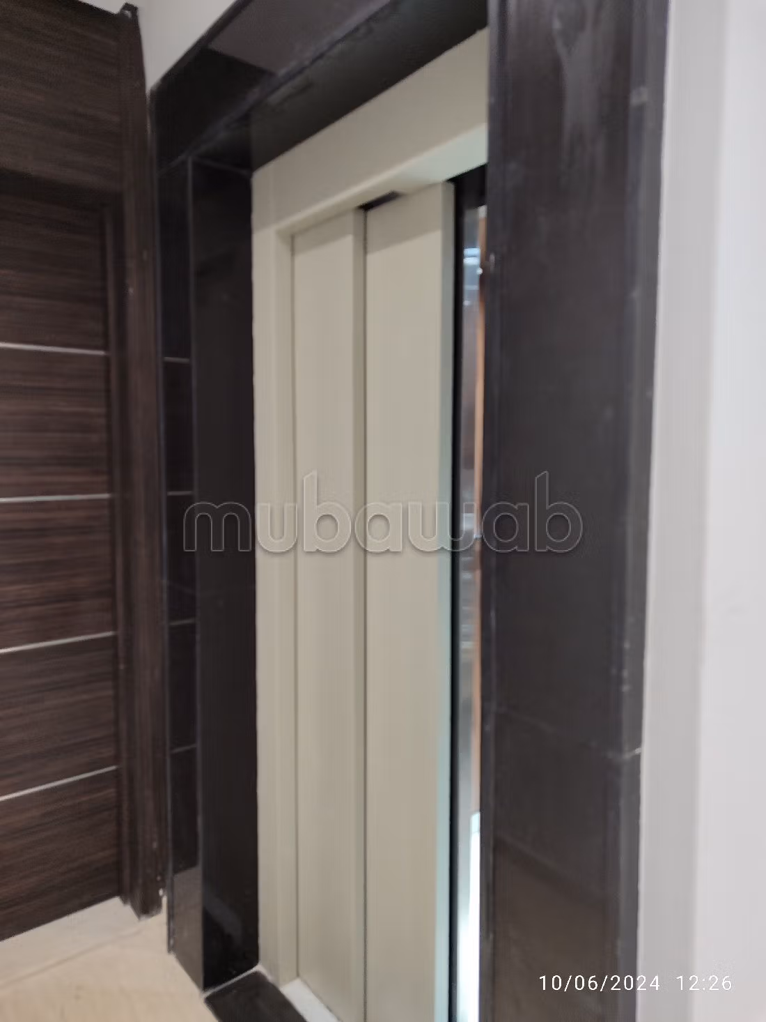 شقة رائعة للبيع بالوازيس. 3 غرف جميلة. خدمات الكونسياج ، و تكييف الهواء