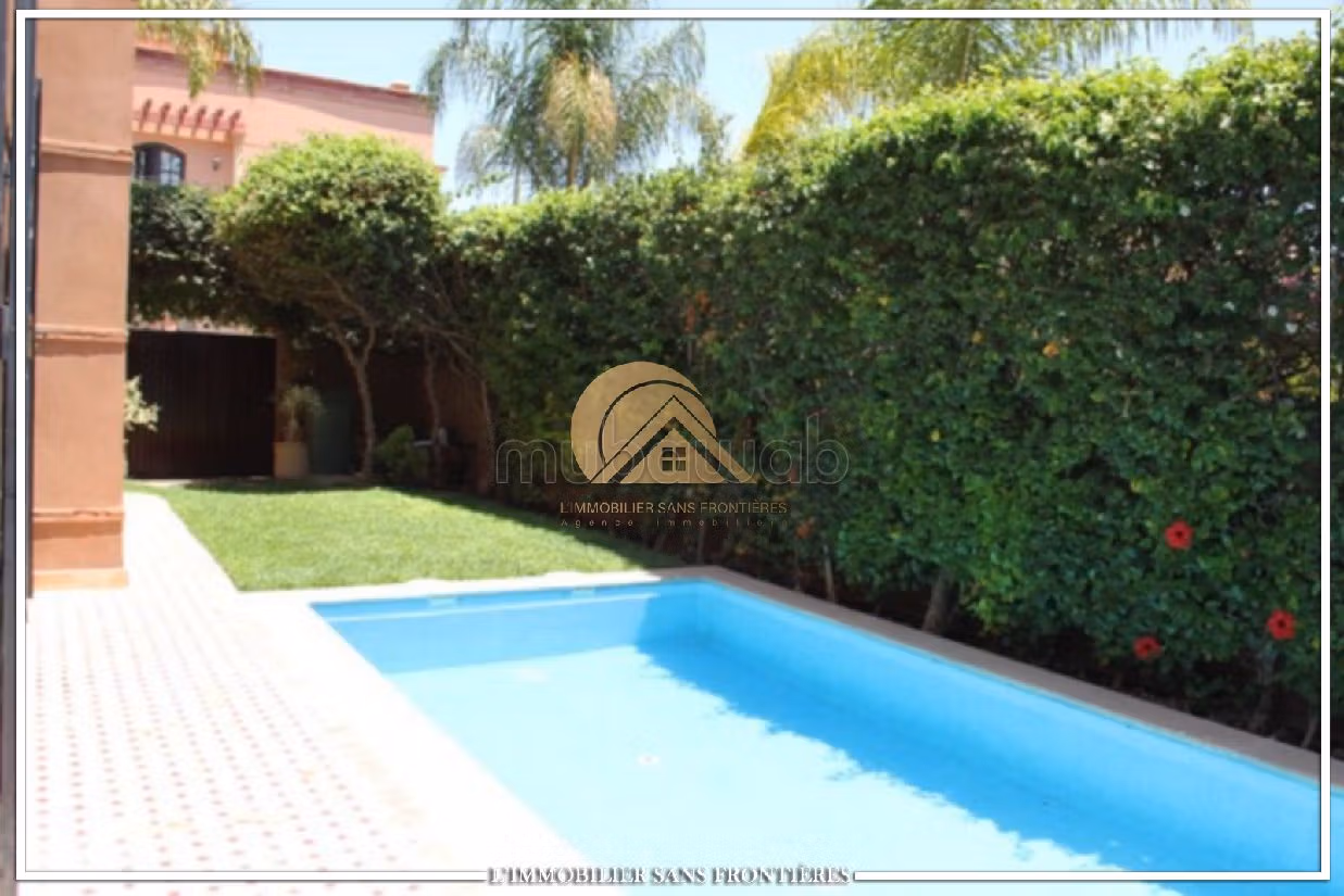 Luxury Villa for sale in Hay Targa. 5 comfortable rooms. Swimming pool, air conditioning. 
