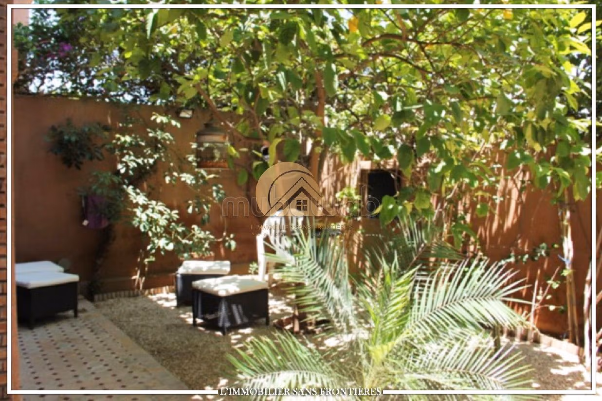 Luxury Villa for sale in Hay Targa. 5 comfortable rooms. Swimming pool, air conditioning. 