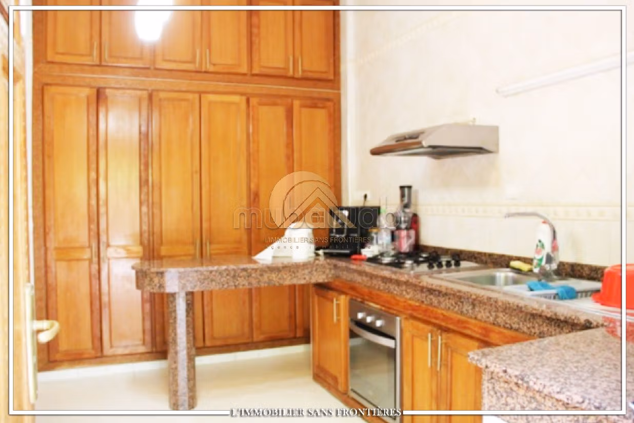 Luxury Villa for sale in Hay Targa. 5 comfortable rooms. Swimming pool, air conditioning. 