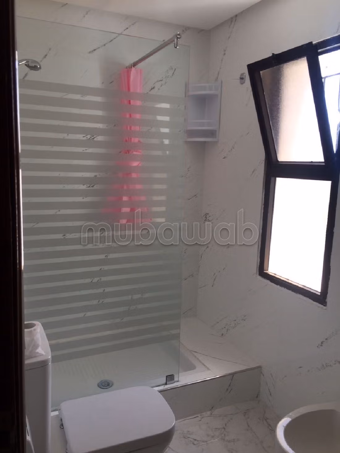 Huren: villa's en luxe woningen in Riyad. 8 Ruimtes. Terras en garage.