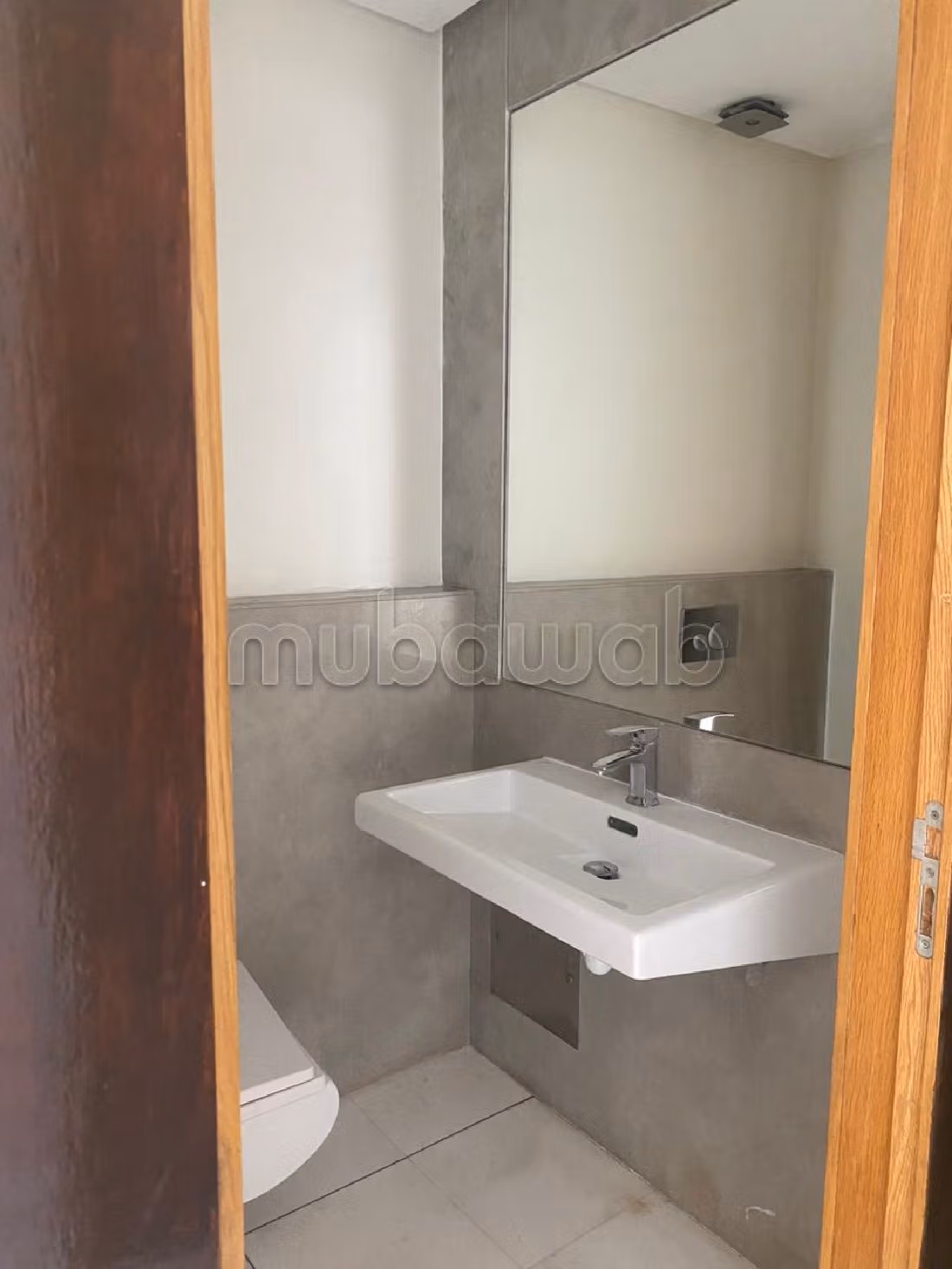 Très bel appartement 2 chambres vide racine