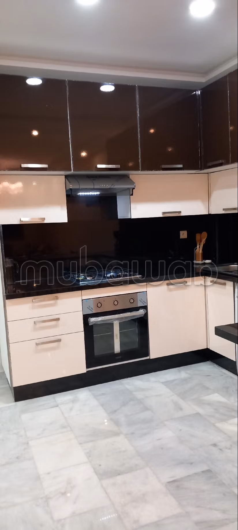 Kamers huren in Centre Ville. Totale oppervlakte 79 m². Volledig gemeubileerd. 