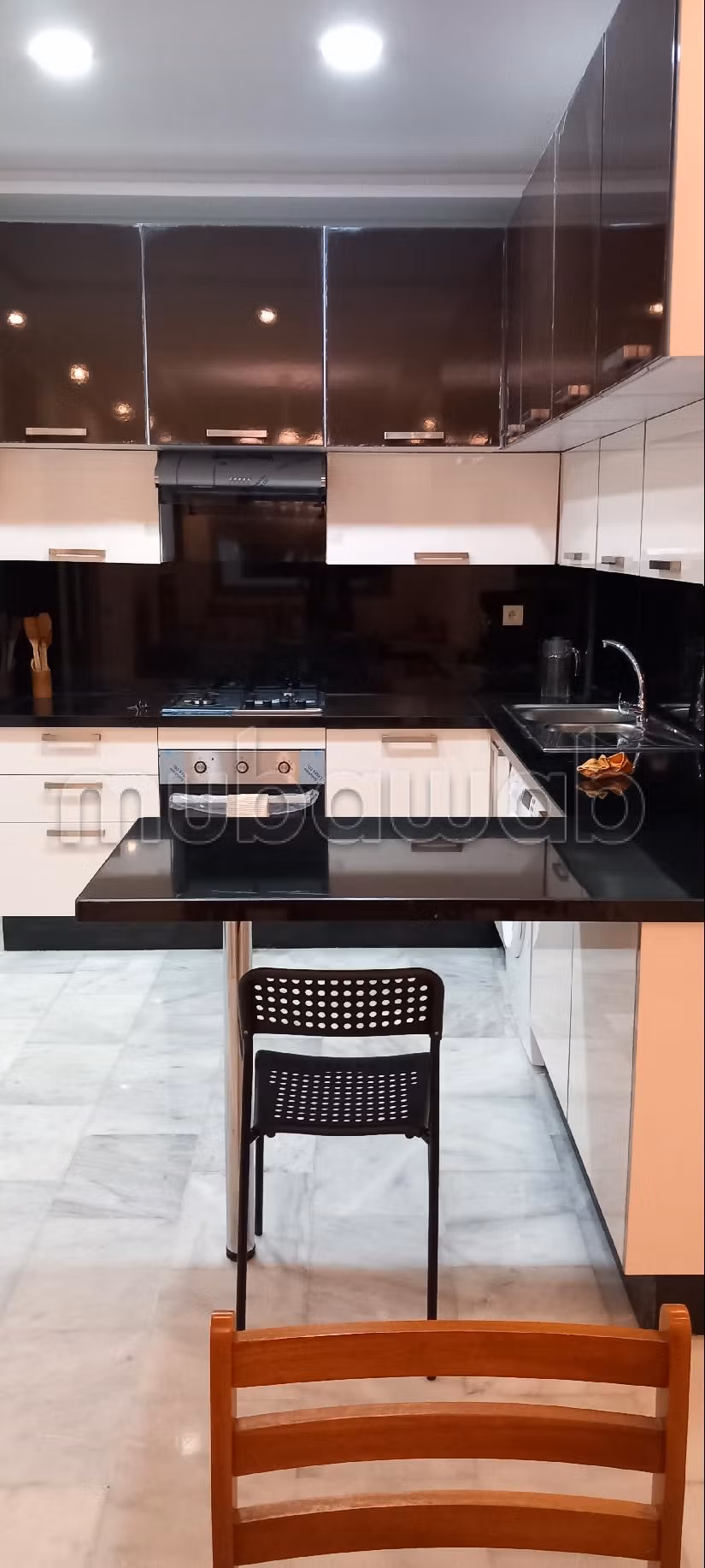 Kamers huren in Centre Ville. Totale oppervlakte 79 m². Volledig gemeubileerd. 