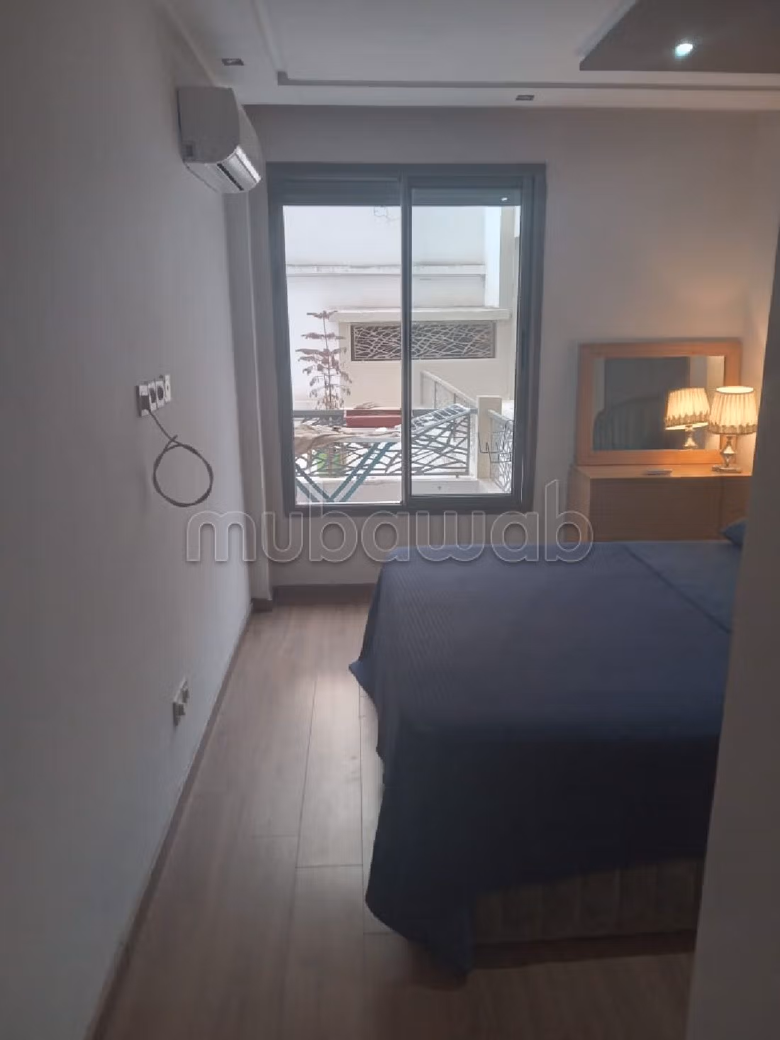 Rent this apartment in Roches Noires. Dimension 69 m². Furnished. 