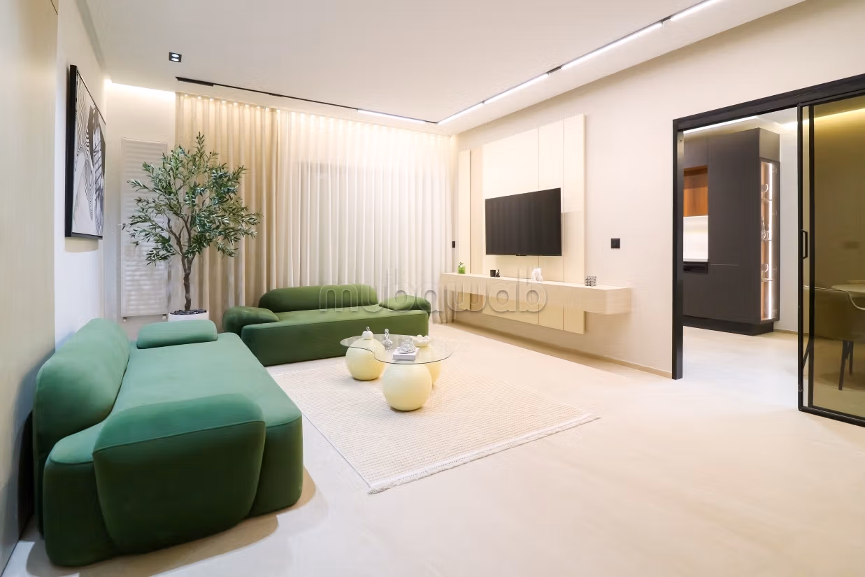 شقة للبيع ب شطرانة 2.4 قطع. نوافذ زجاجية مزدوجة ومدفئة مركزية