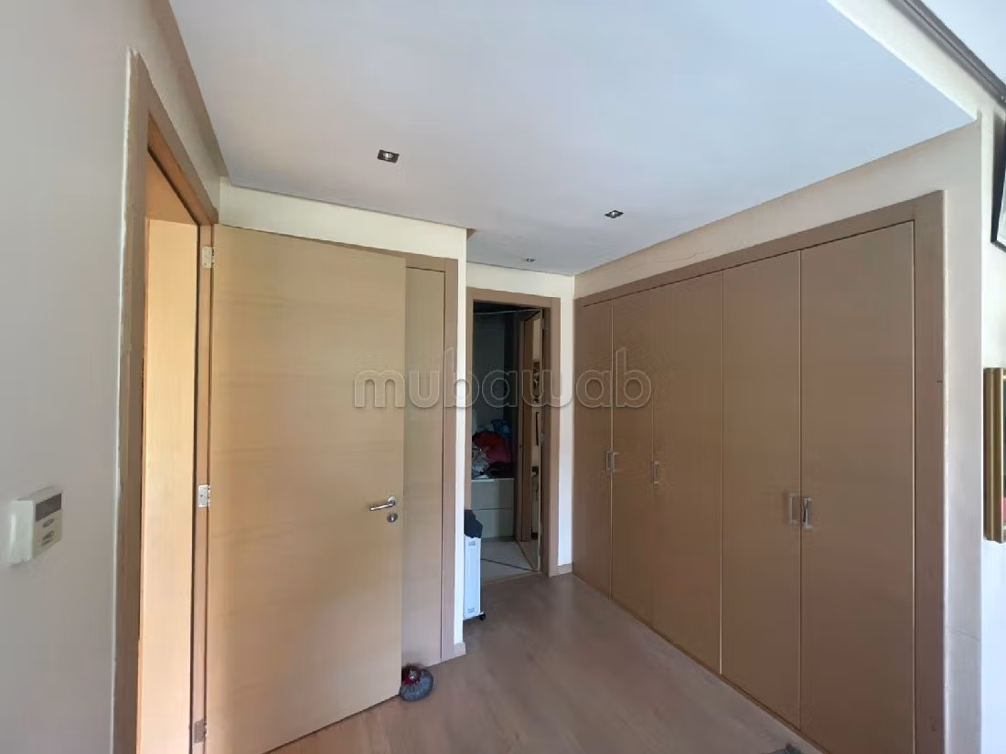 Koopappartementen. Oppervlakte 162 m². Groot terras. 