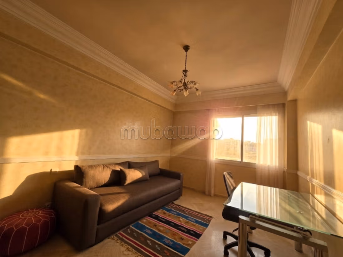 Flat for rent in Ain Diab Extension. 3 rooms. Storage unit. 