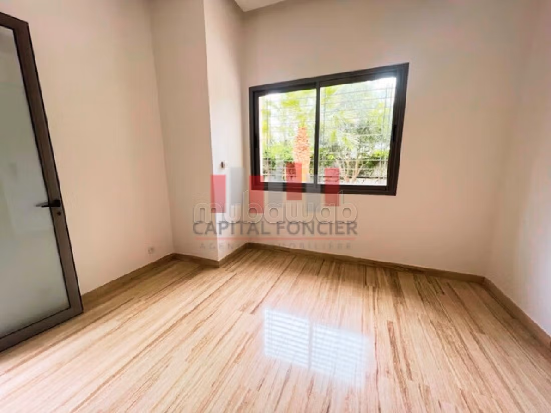 Meravigliosa villa in affitto a Ain Diab. 4 camere. Giardino, terrazzo