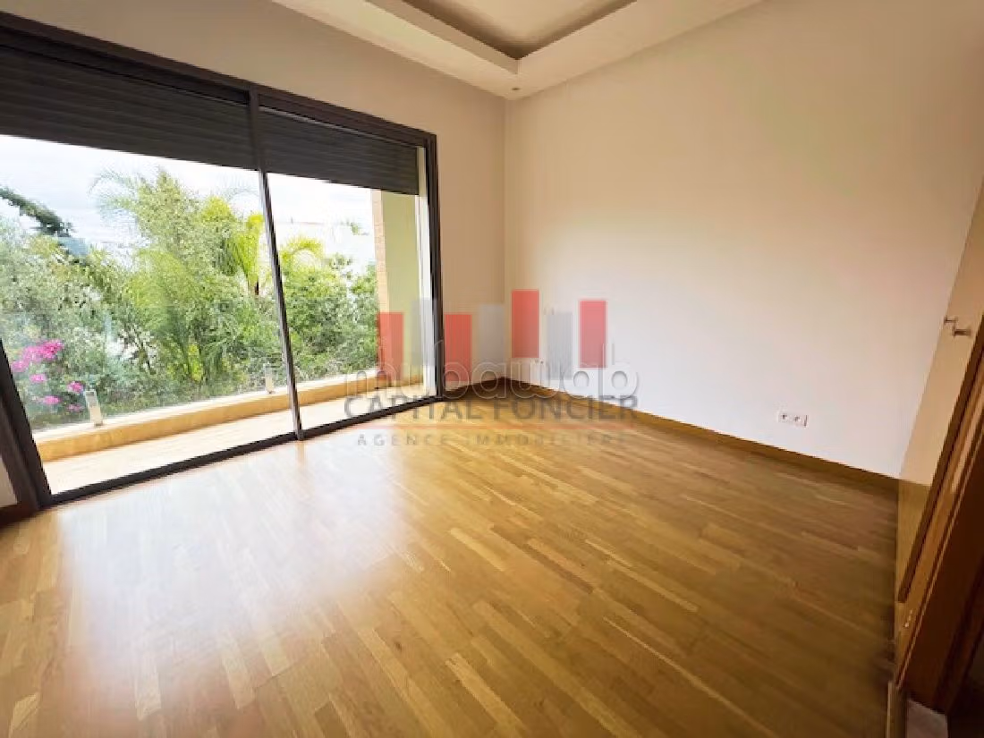 Meravigliosa villa in affitto a Ain Diab. 4 camere. Giardino, terrazzo