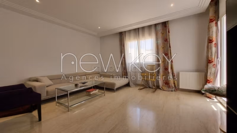 Splendido appartamento in affitto a La Marsa. Superficie di 120 m². Ammobiliato