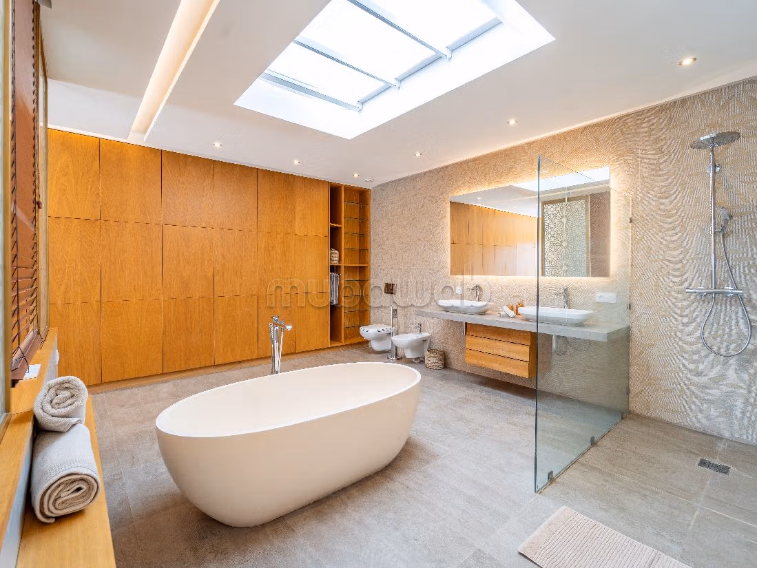 Magnífico piso en alquiler en Route de Ouarzazate. 7 hermosas habitaciones. Amueblado. 