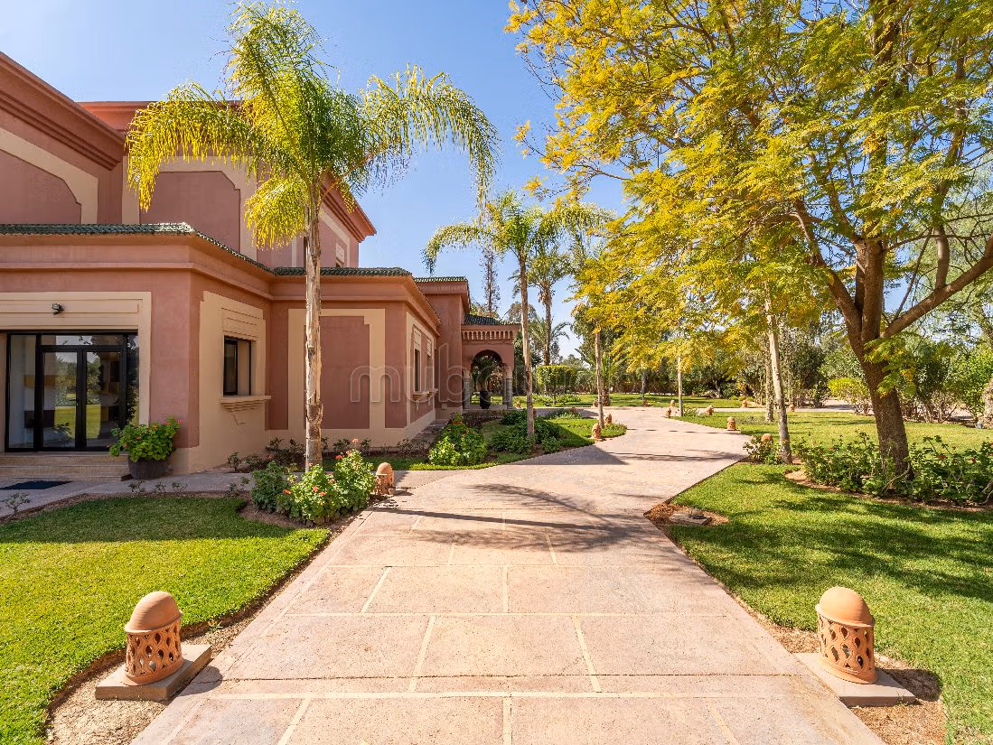 Magnífico piso en alquiler en Route de Ouarzazate. 7 hermosas habitaciones. Amueblado. 