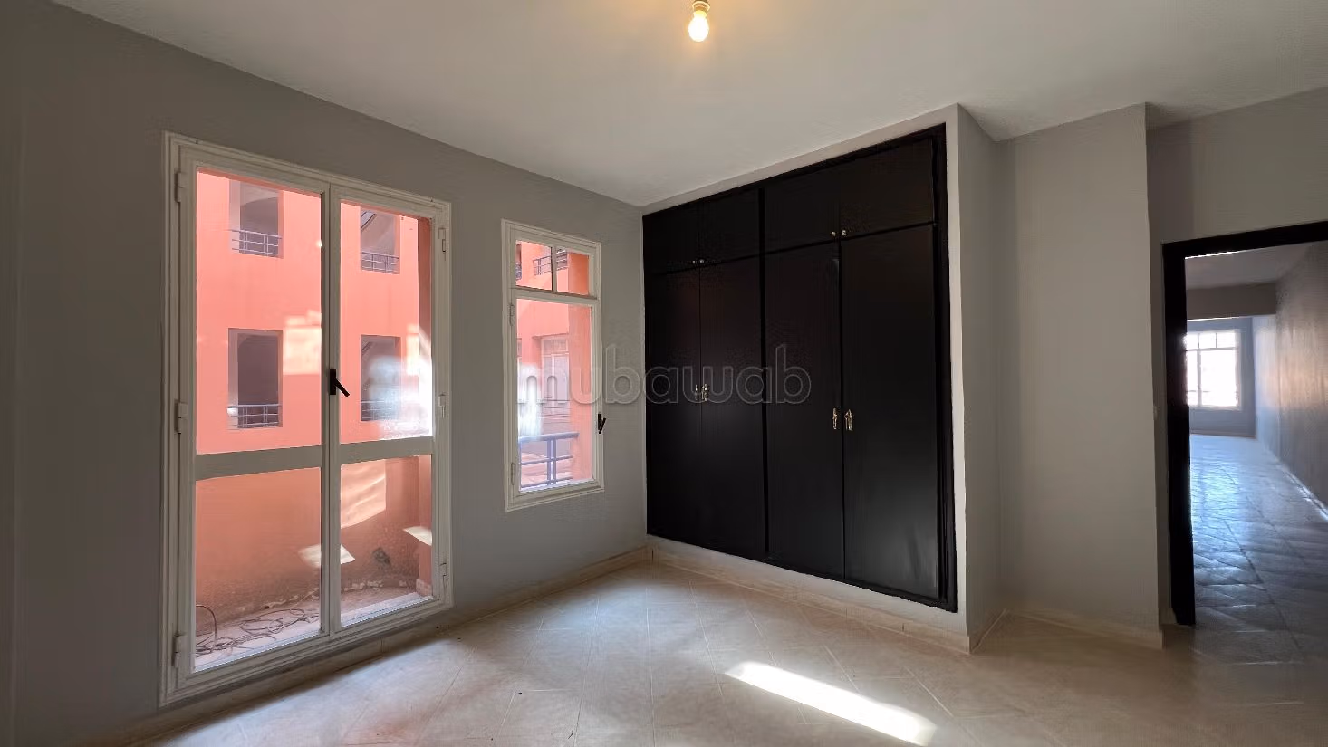 شقة للبيع ب عين مزوار. 3 غرف ممتازة. مصعد. 