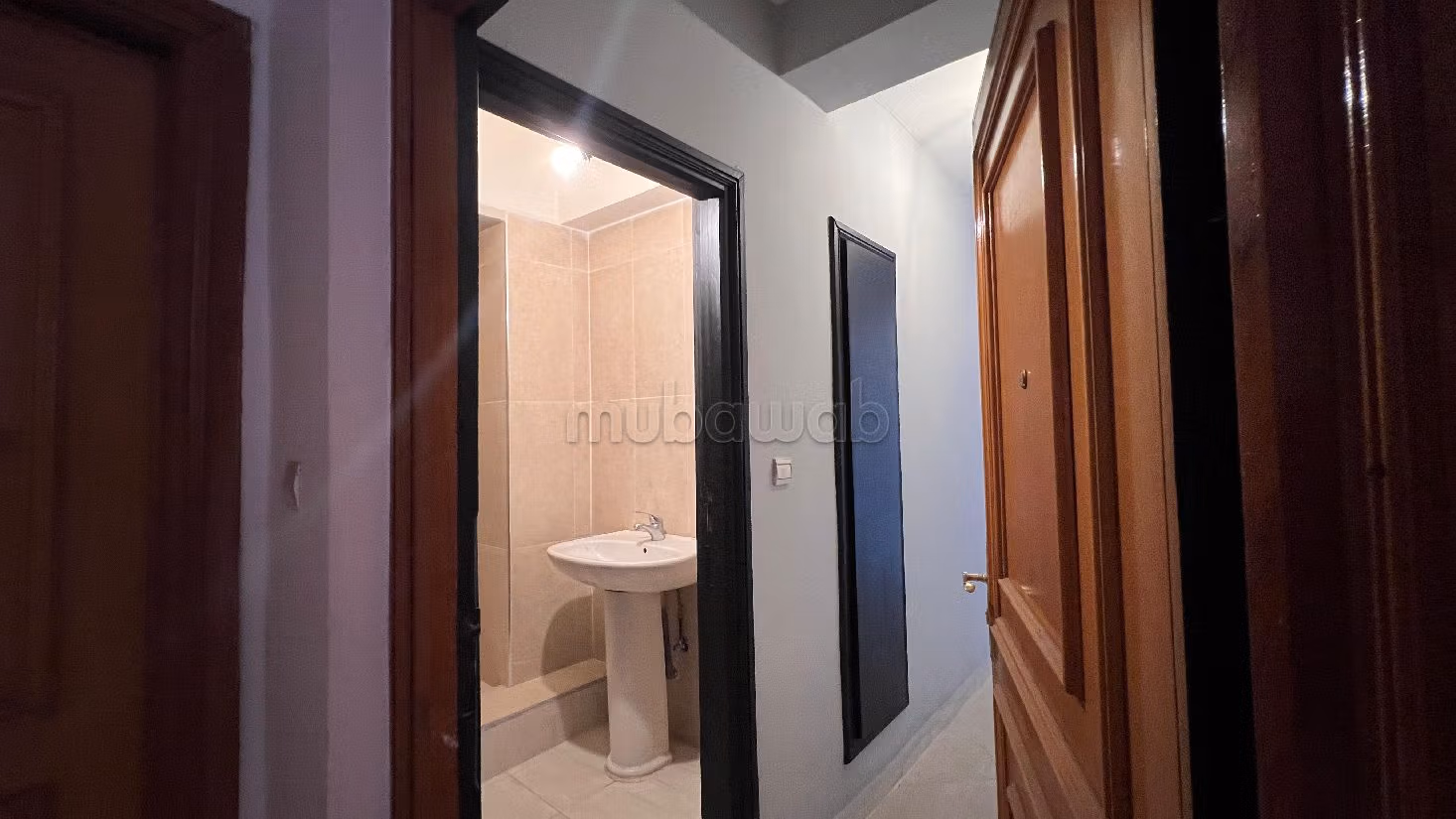 شقة للبيع ب عين مزوار. 3 غرف ممتازة. مصعد. 