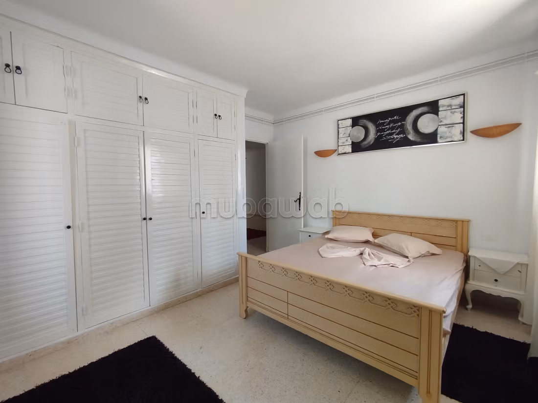 Beautiful villa for rent in Hammamet. 4 comfortable rooms. Cellar