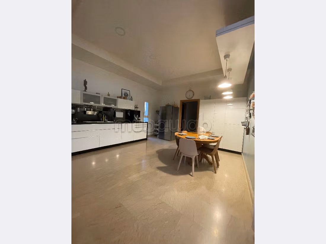 Te koop: villa's en luxe woningen. 8 Ruimtes. Open haard en privézwembad. 