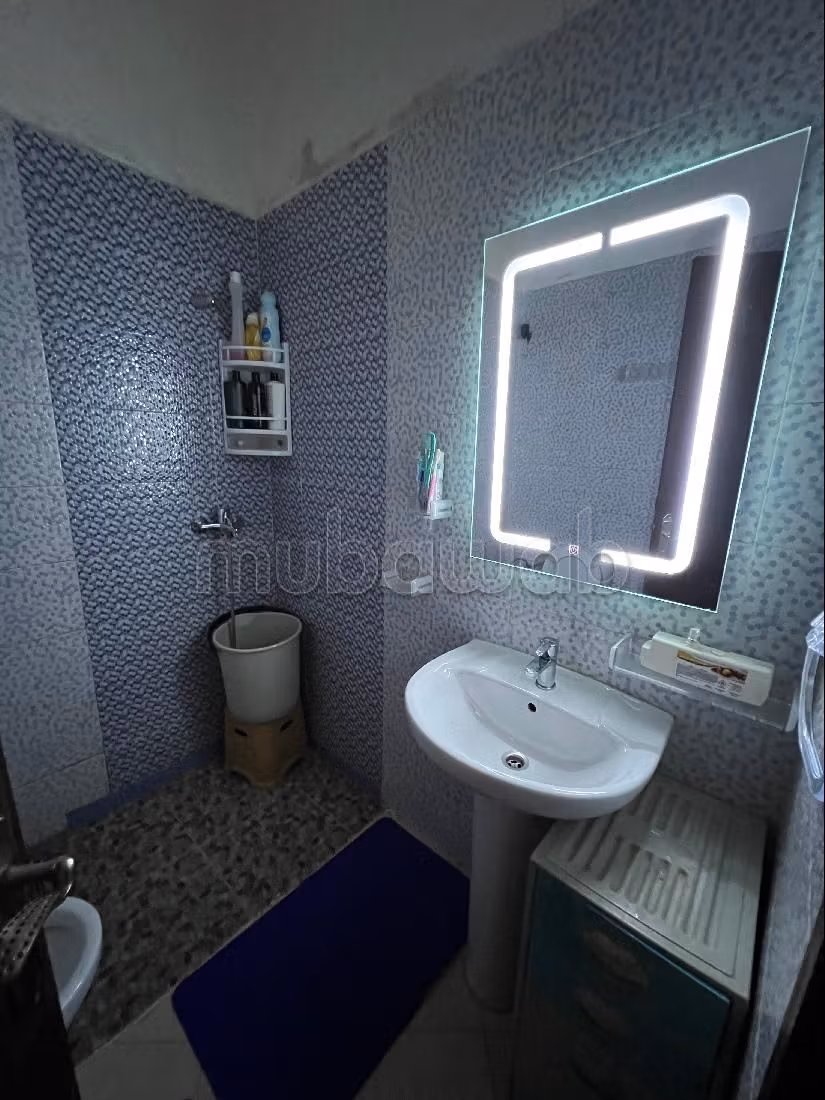 Apartments for rent in Tanja Balia. 3 rooms. Typical Moroccan living room, secured residence.