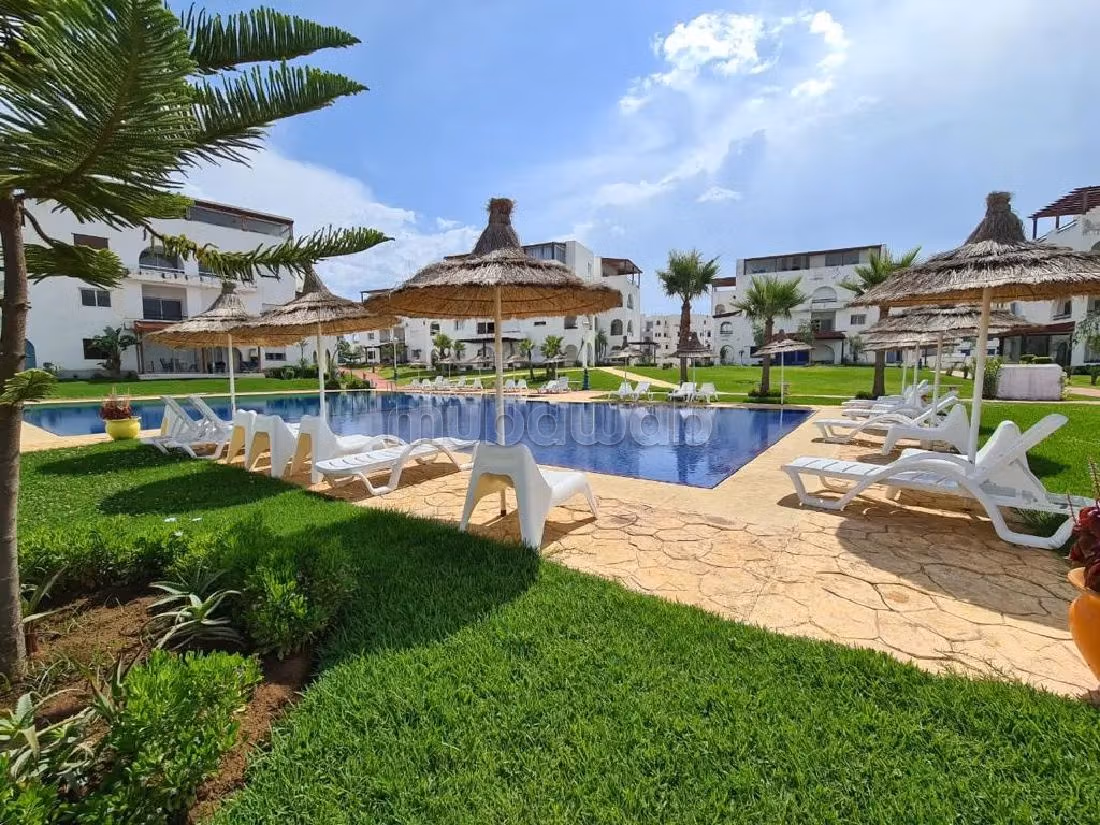 Busca pisos en venta. 3 habitaciones grandes. Amueblado