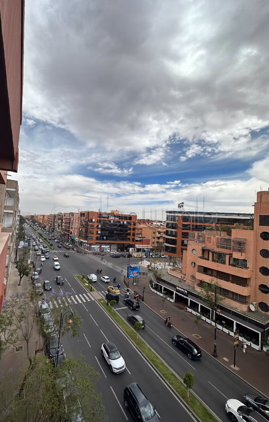 Chambre salon à côté la gare du train centre de Gu