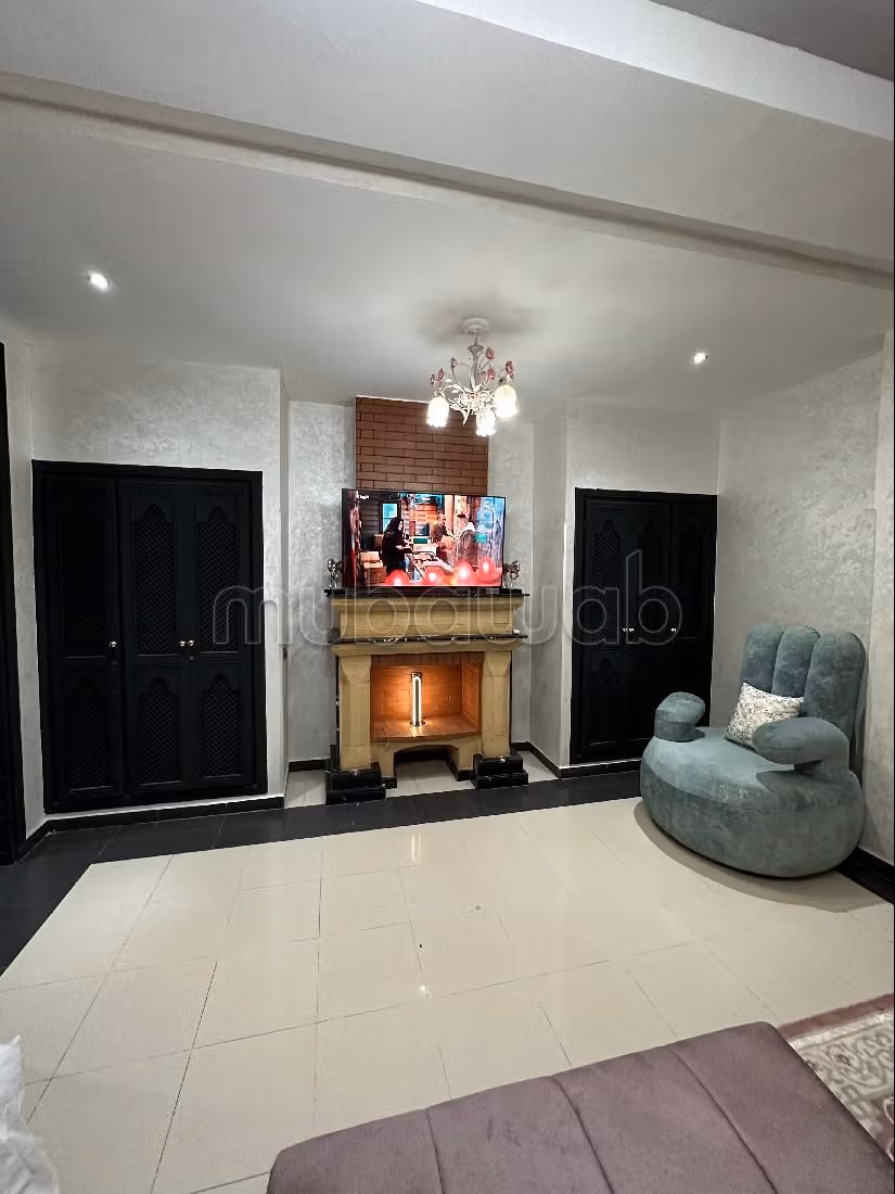 Chambre salon à côté la gare du train centre de Gu