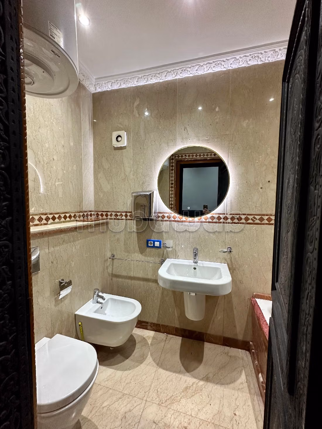 Chambre salon à côté la gare du train centre de Gu