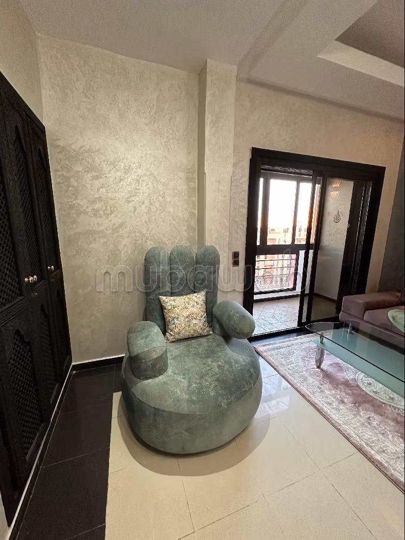 Chambre salon à côté la gare du train centre de Gu