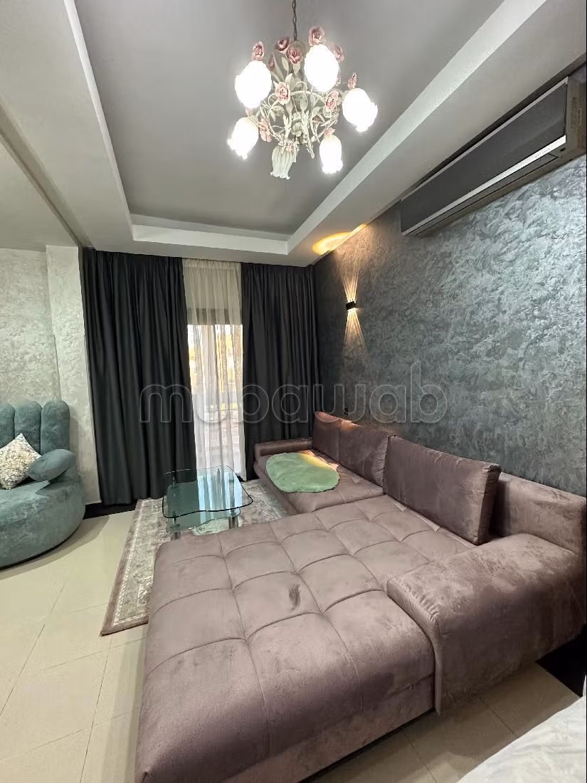 Chambre salon à côté la gare du train centre de Gu