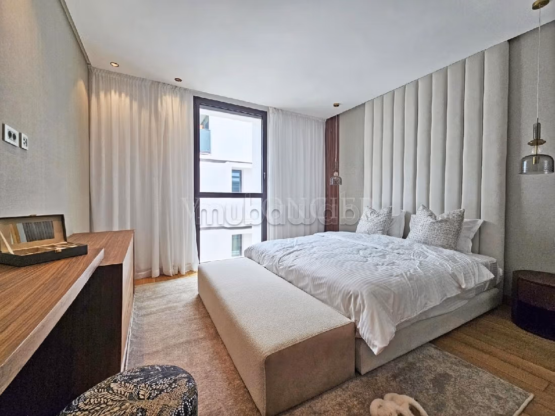 Location appartement exceptionnel 210m2 meublé moderne avec terrasse à Anfa Place