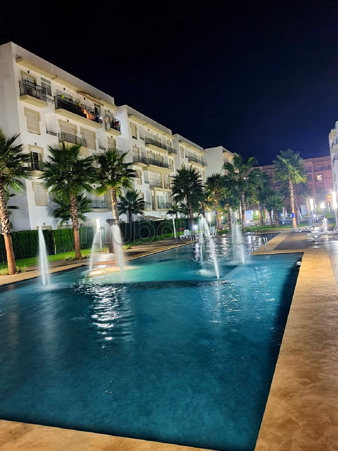 شقق للكراء ب الحي الاداري. المساحة الكلية 106 م². صالة أصيلة ، طبق الأقمار الصناعية