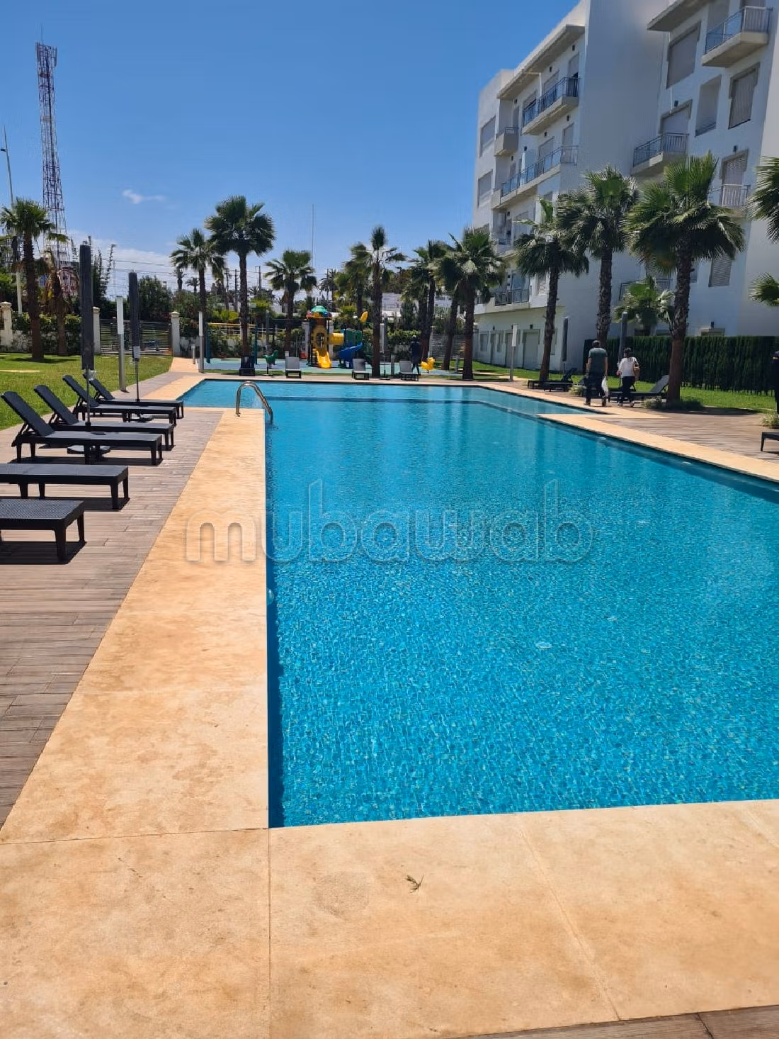 شقق للكراء ب الحي الاداري. المساحة الكلية 106 م². صالة أصيلة ، طبق الأقمار الصناعية