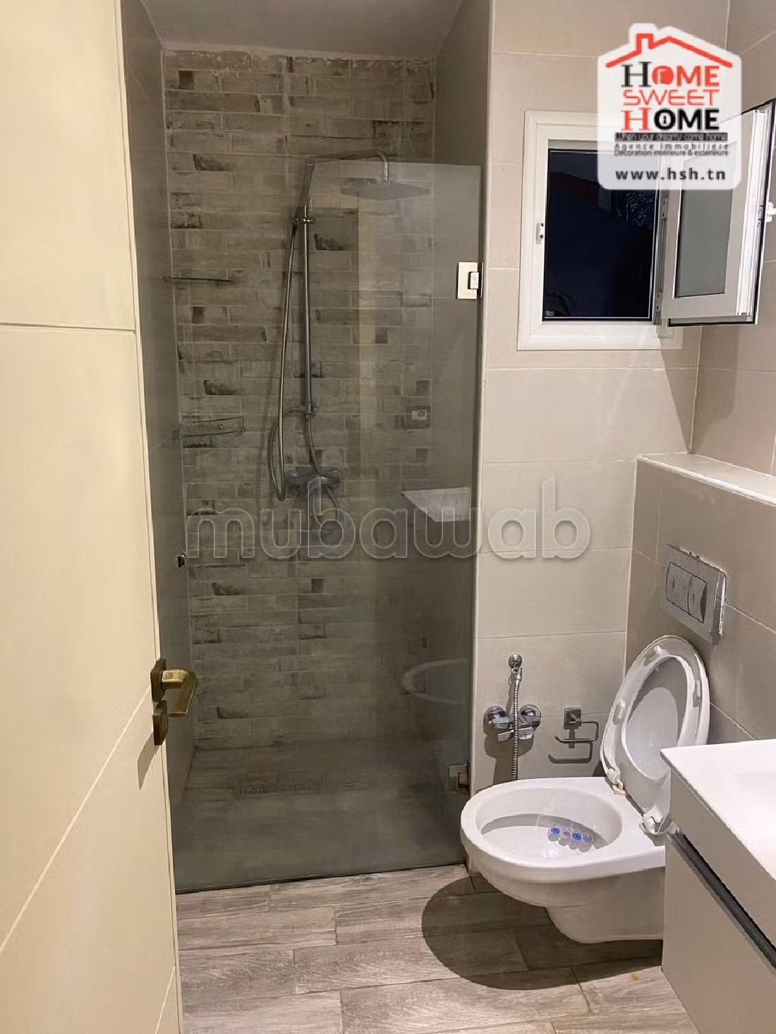 منزل رائع للشراء ب باب سويقة. 9 قطع كبيرة. مكيف. 