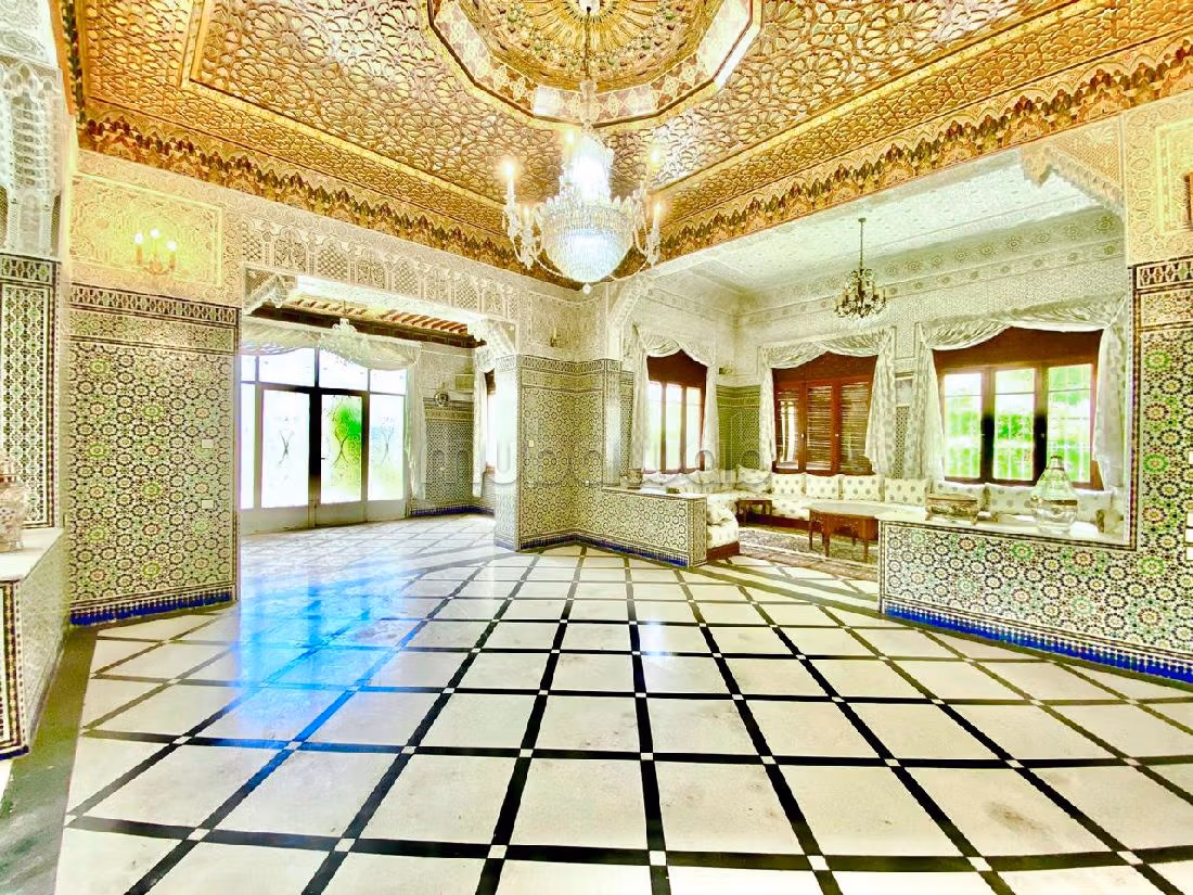 Villa di lusso in vendita a Polo. 8 ampi locali. Riscaldamento