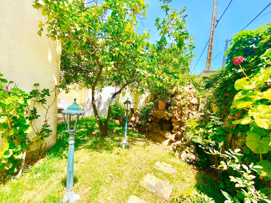 Villa di lusso in vendita a Polo. 8 ampi locali. Riscaldamento