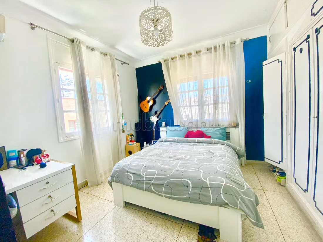 Villa di lusso in vendita a Polo. 8 ampi locali. Riscaldamento