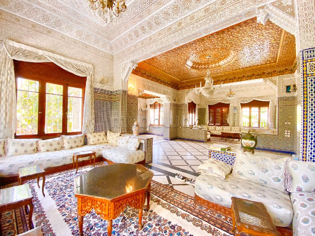 Villa di lusso in vendita a Polo. 8 ampi locali. Riscaldamento